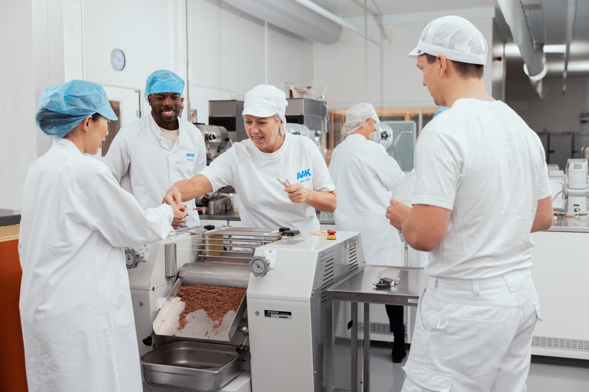 AAK_UY1__691b75ba3f4157add253e1c5_1