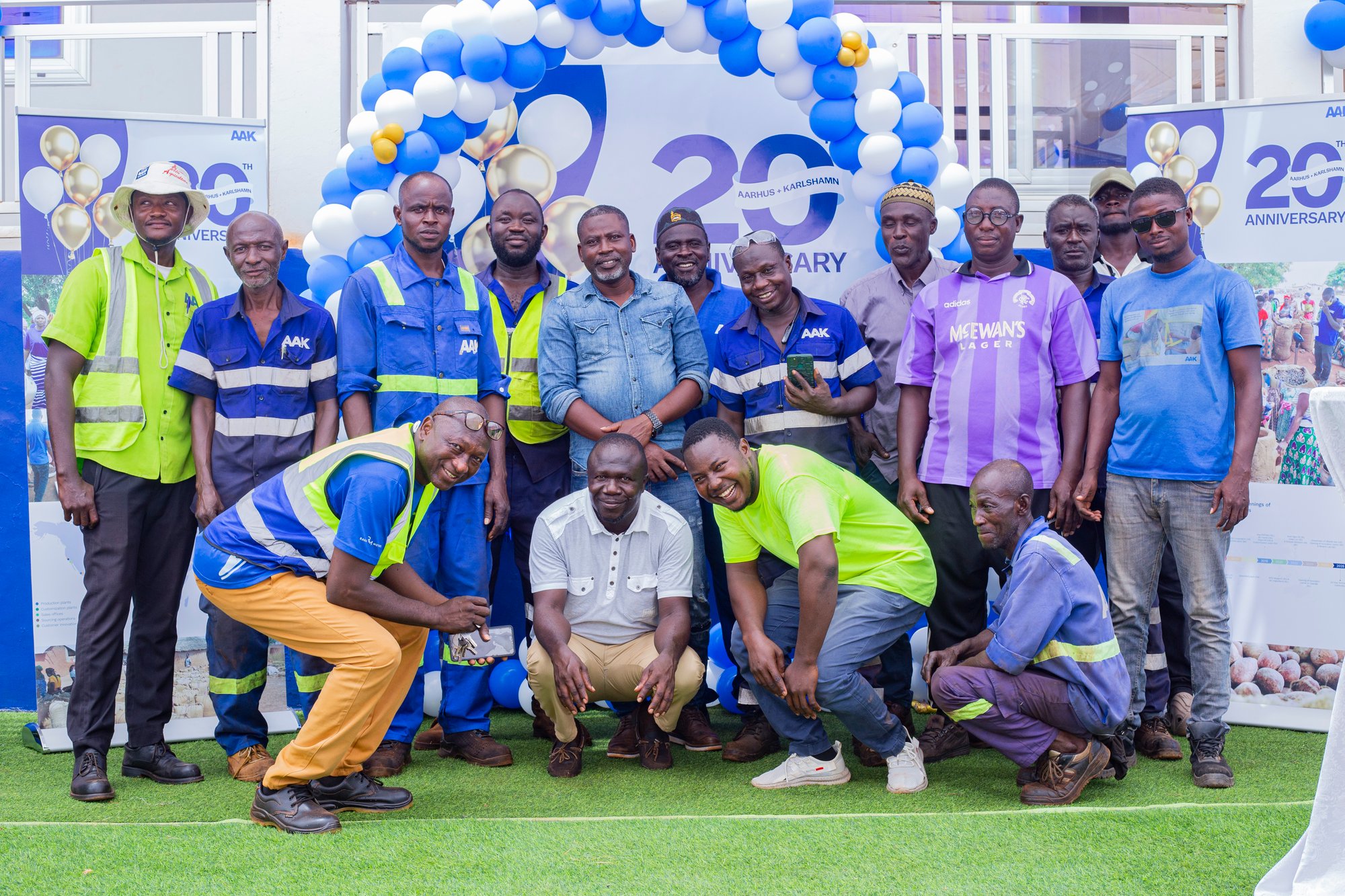 AAK_UY1__691b75ba3f4157add253e1c5_7